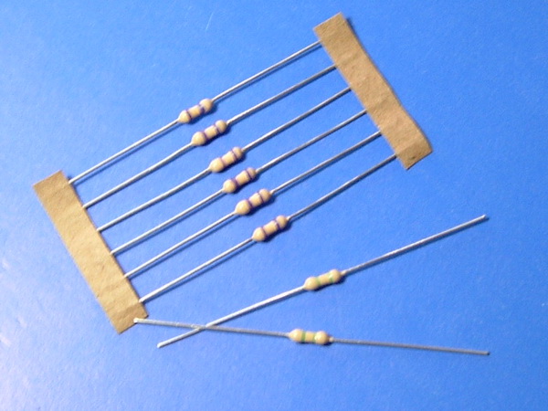 超小型熔断体215